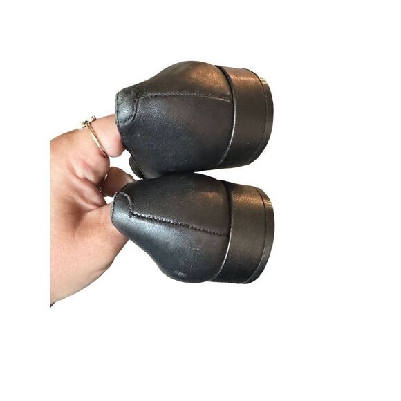 Kenneth Cole Black Leather Pointed Toe Pumps - Picture 9 of 11